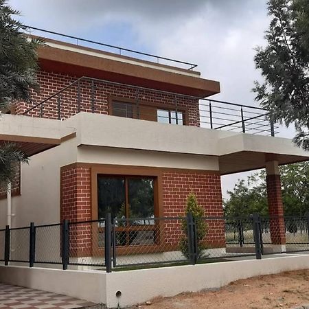 Sandstone Villa Májszúr Kültér fotó
